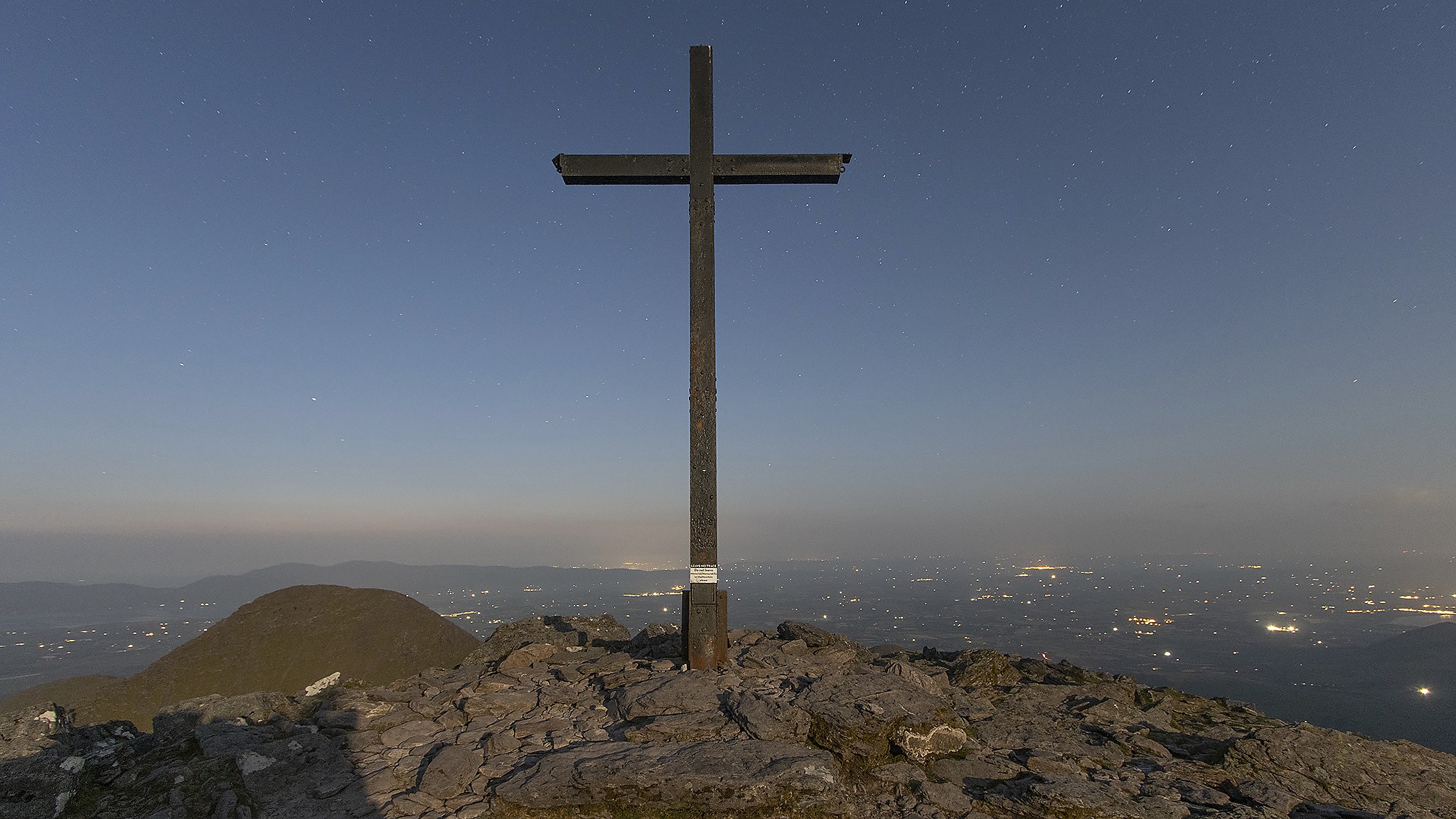 The summit cross at midnight